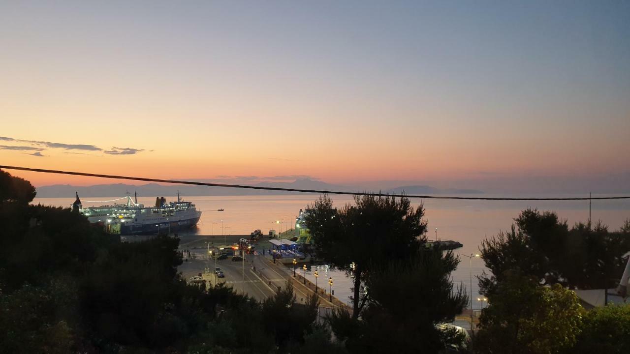 The Anchor - Next To The Port, Airport & Athens Apartment Rafína Екстериор снимка